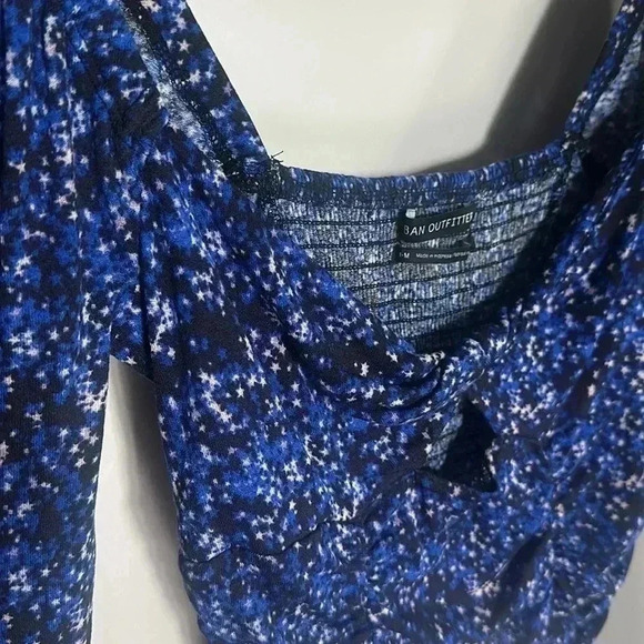 URBAN OUTFITTERS CROP TOP MEDIUM JULIANA CREPE CUTOUT CROPPED BLUE STAR … - Picture 5 of 6